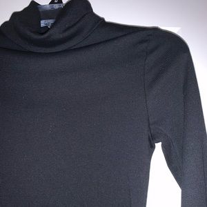 🌻wild fable turtleneck!